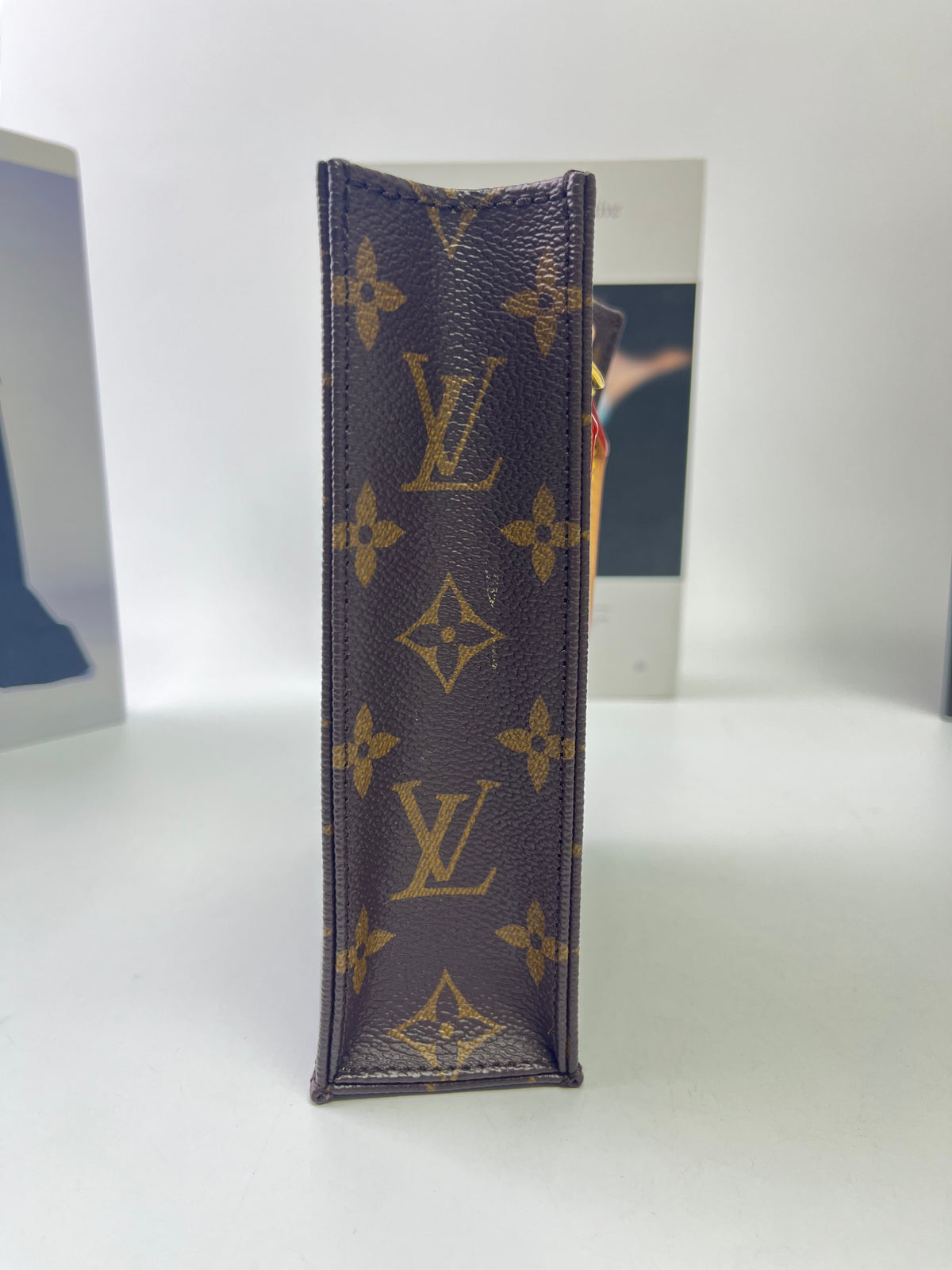 Louis Vuitton Petit Sac Plat