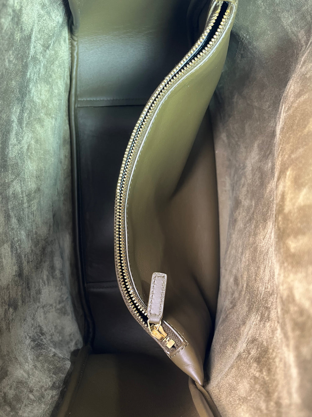 Saint Laurent Suede Le 5 à 7 Large Shoulder Bag Green Suede