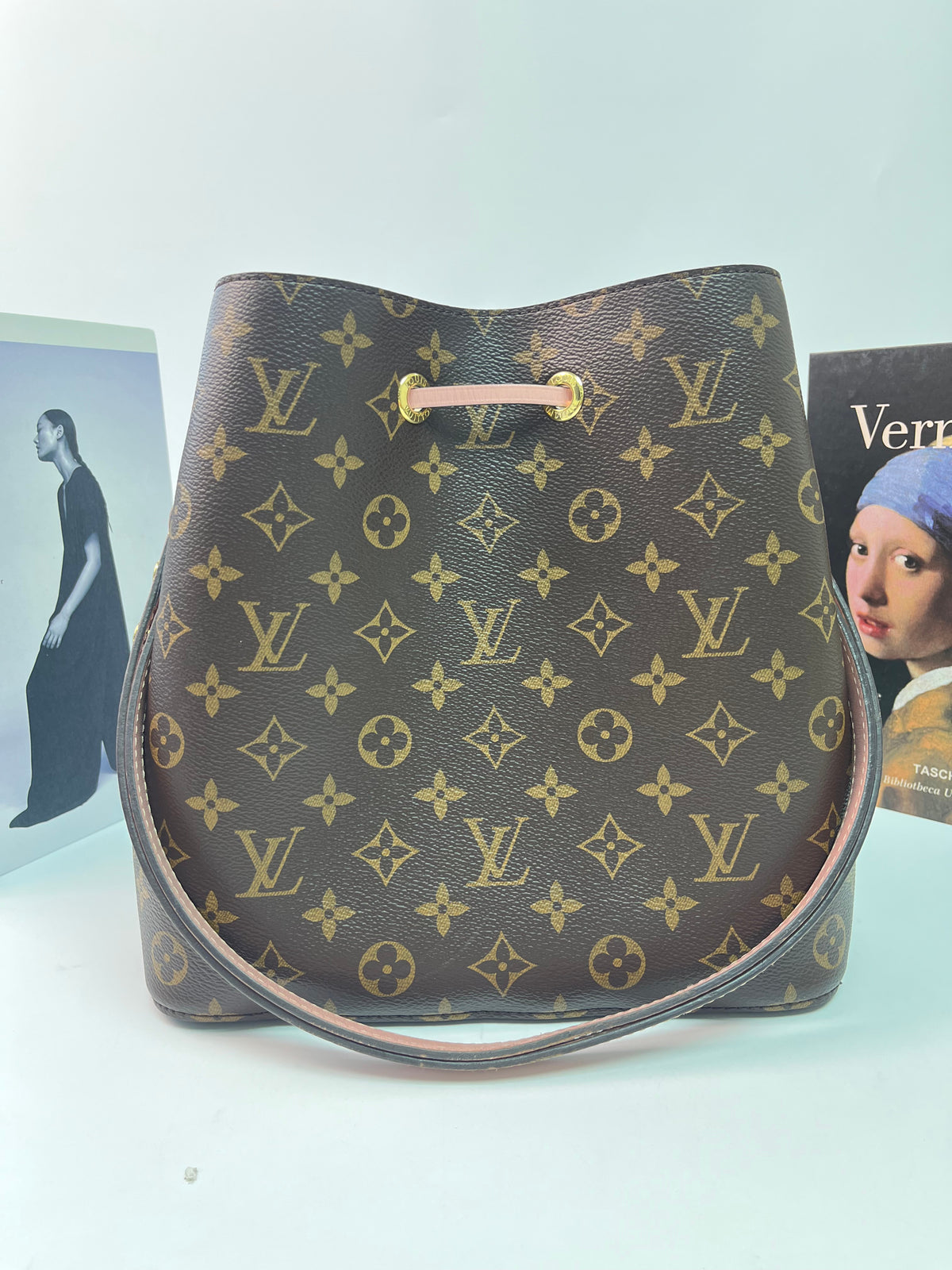 Louis Vuitton NéoNoé MM Rose Poudre