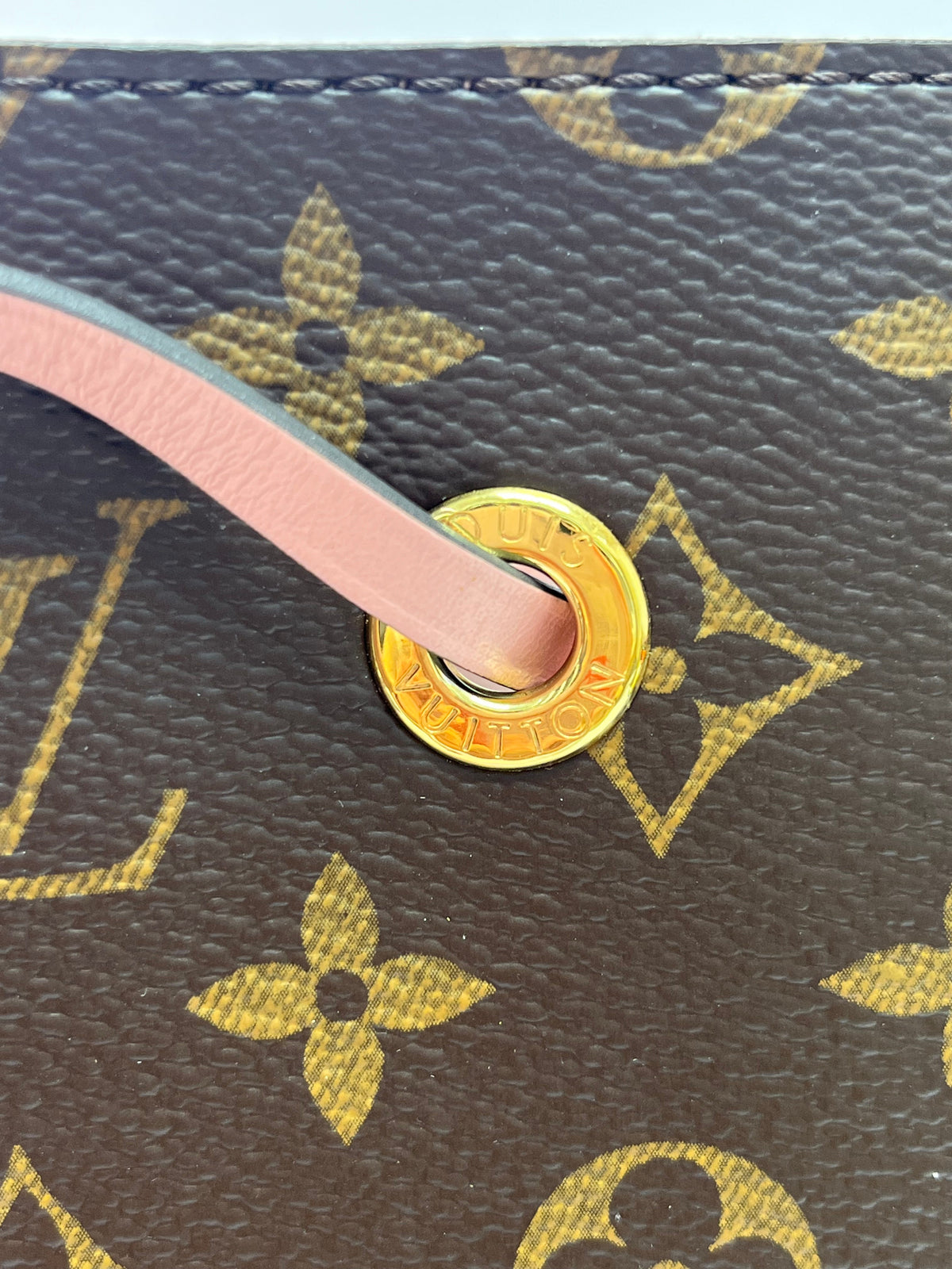 Louis Vuitton NéoNoé MM Rose Poudre