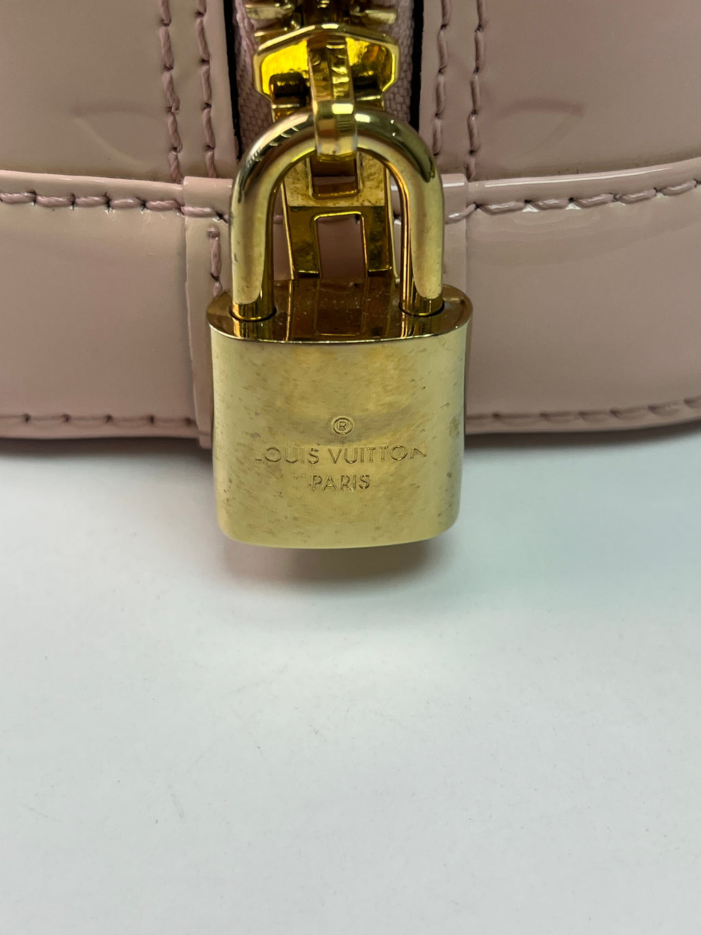 Louis Vuitton Alma BB Vernis Rose Ballerine