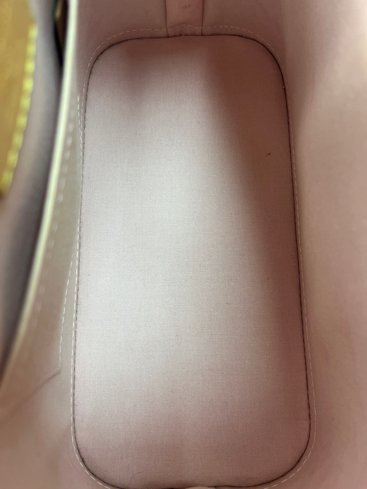 Louis Vuitton Alma BB Vernis Rose Ballerine