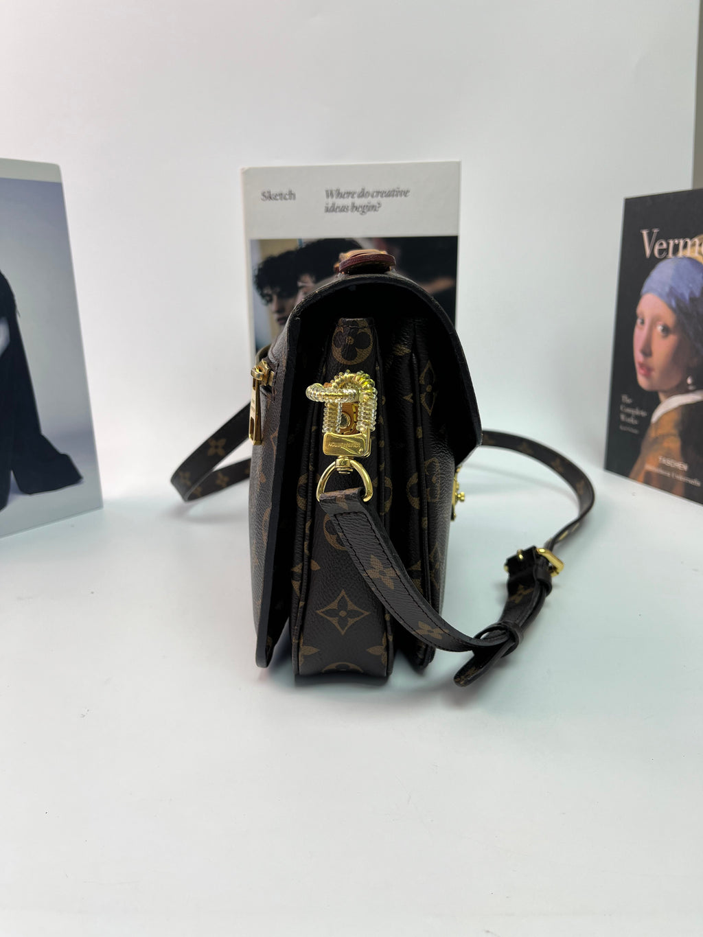Louis Vuitton Pochette Métis Monogram