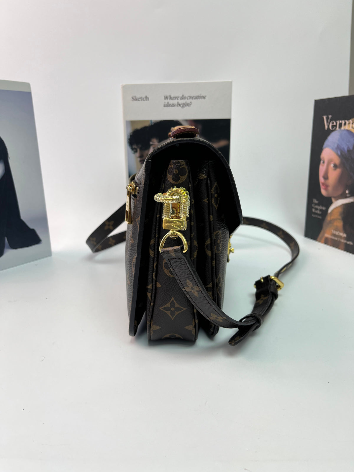 Louis Vuitton Pochette Métis Monogram