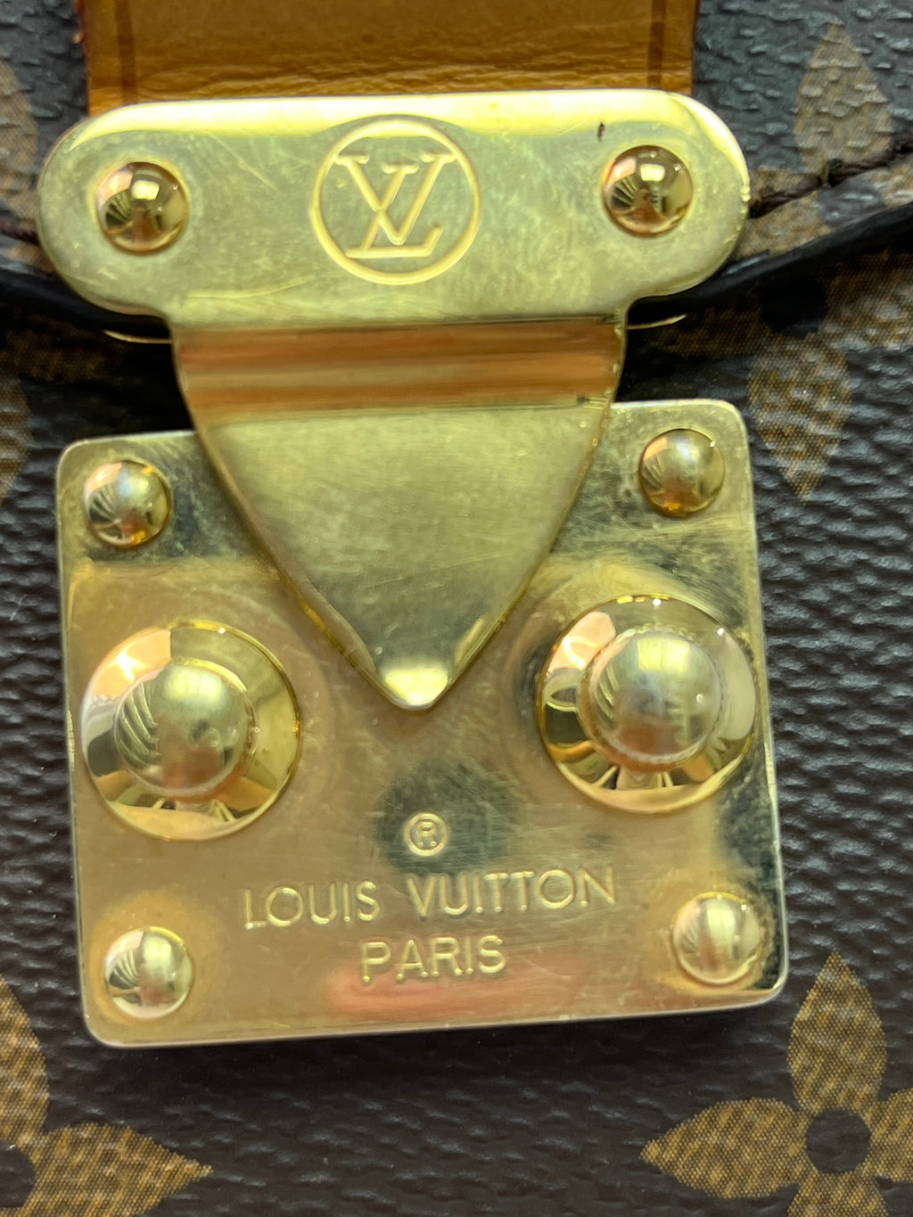 Louis Vuitton Pochette Métis Monogram