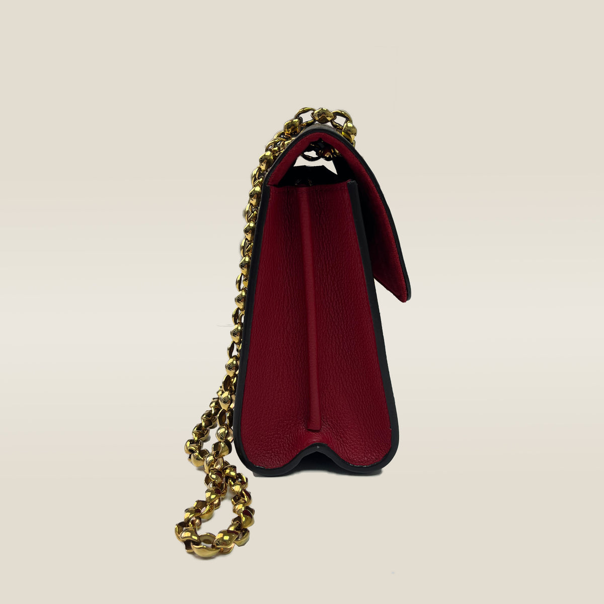 Louis Vuitton Victoire - SOLD - submit a request