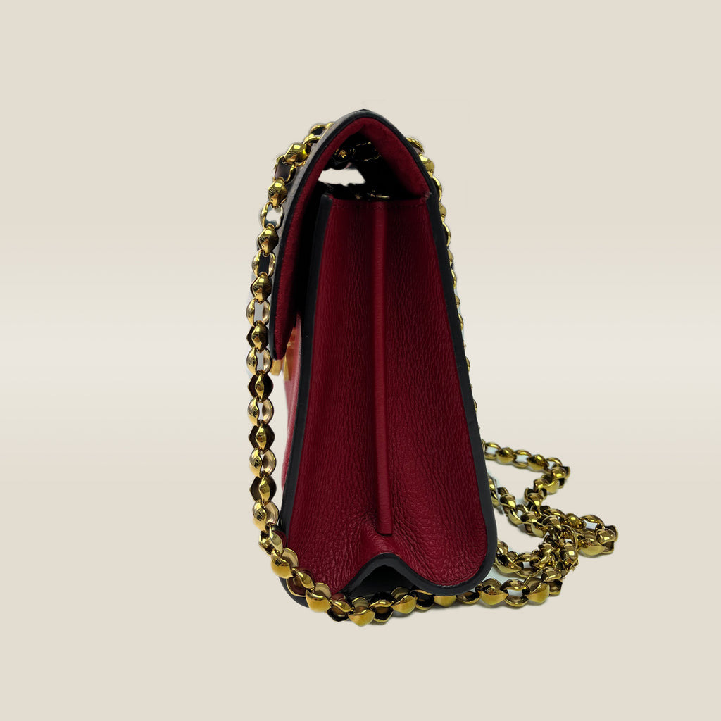 Louis Vuitton Victoire - SOLD - submit a request