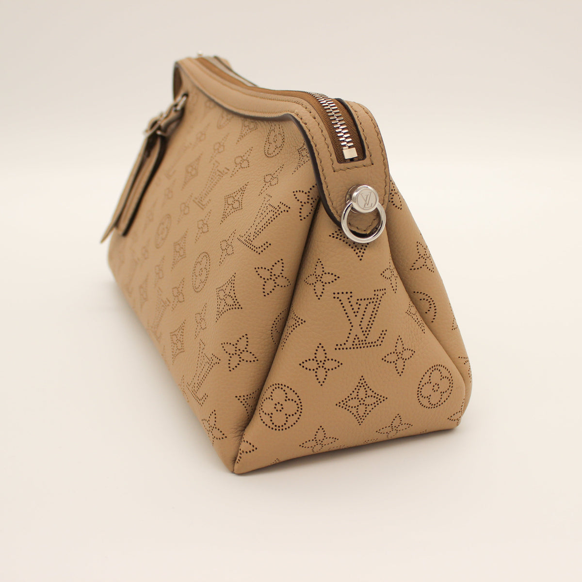 Louis Vuitton Hand It All PM Tan Mahina Leather