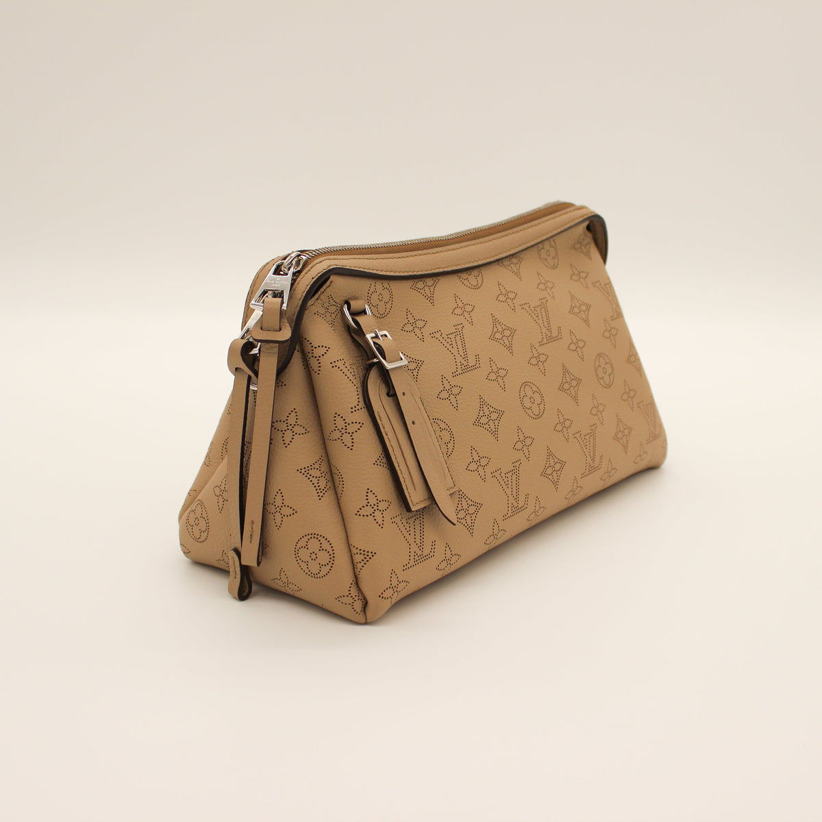 Louis Vuitton Hand It All PM Tan Mahina Leather